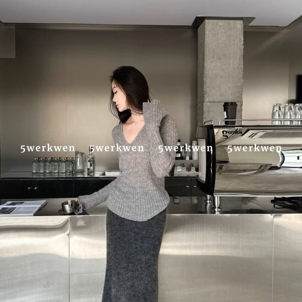 5werkwen Grey Knit Sweater